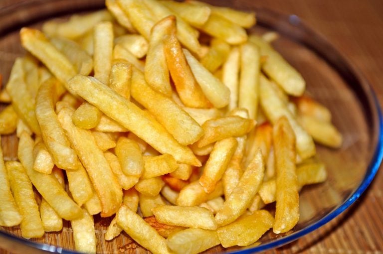 Papas fritas, la única opción que se repite. 