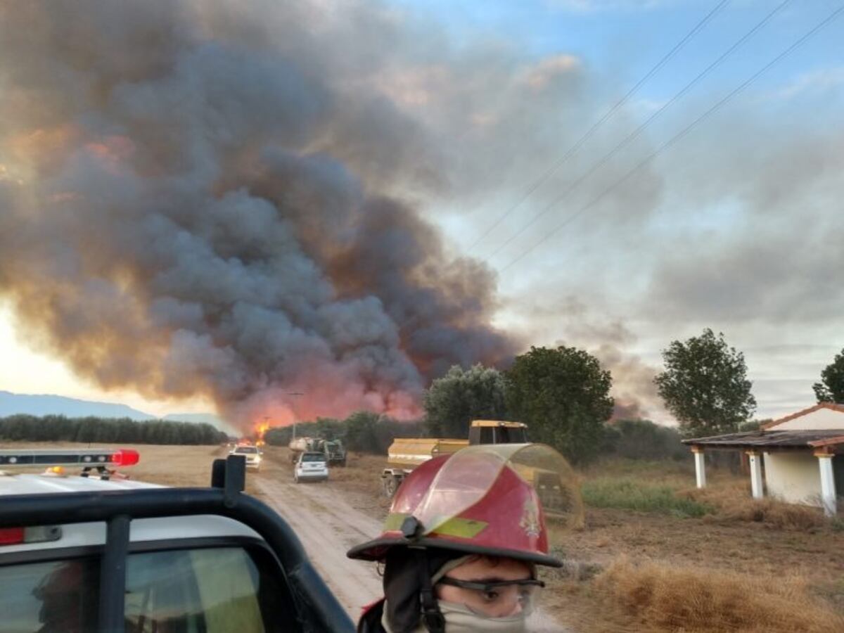 Bomberos controlaron cuatro focos de incendios en la ciudad de La Rioja