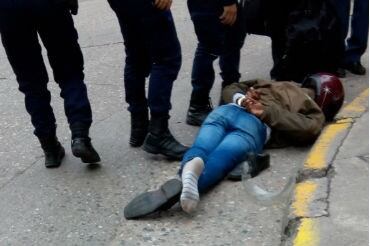 Los motochoros fueron detenidos en la avenida Chacabuco.