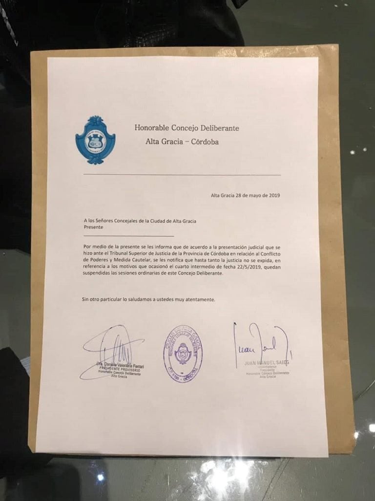 Notificación a los concejales de la ciudad de Alta Gracia.