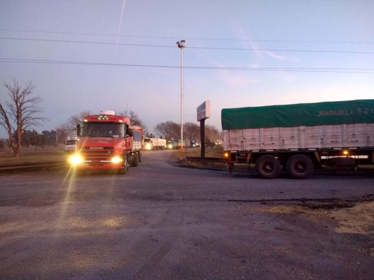 Camioneros autoconvocados volvieron a protestar en las rutas santafesinas