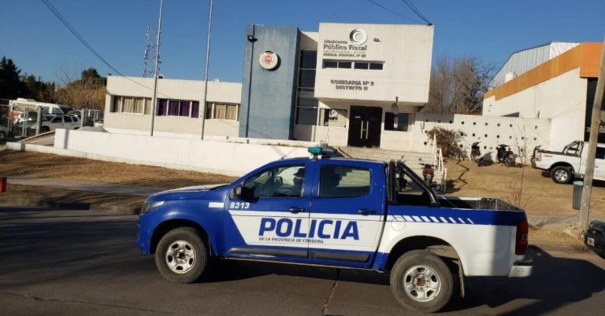 Un policía dio positivo de coronavirus en una comisaría de calle Duarte Quirós