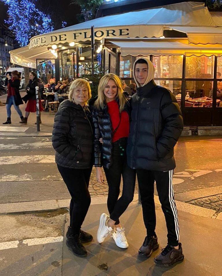 Yanina Latorre Junto a su hijo Dieguito y su mamá Dora.(Instagram/@Yanilatorre)