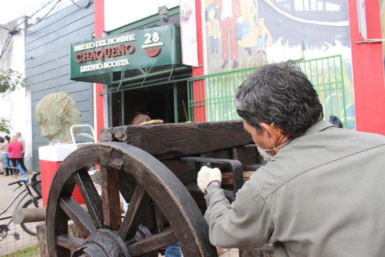 El frente del Museo del Hombre Chaqueño, epicentro del homenaje a Ertivio Acosta, un gran investigador.