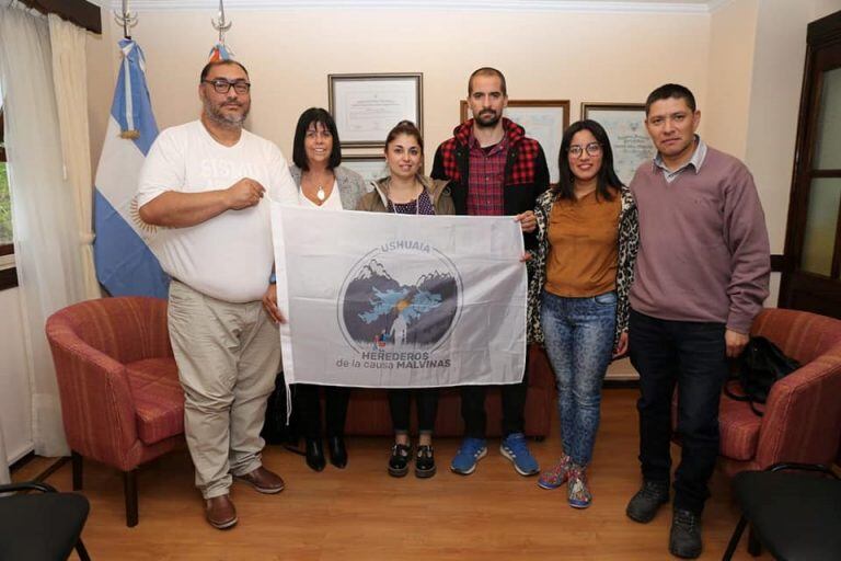 Herederos de la Causa Malvinas junto a la Legisladora Liliana Martinez Allende