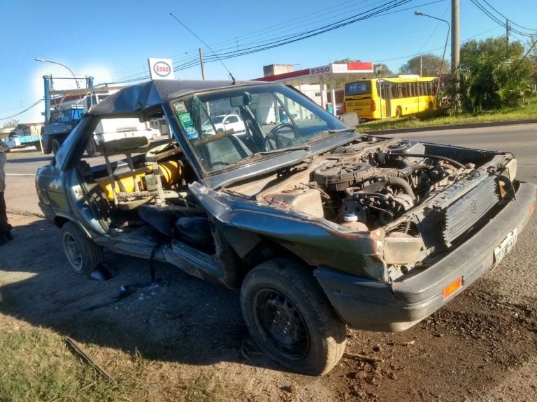 El auto en el que se trasladaban los obreros (Pedro Levy)