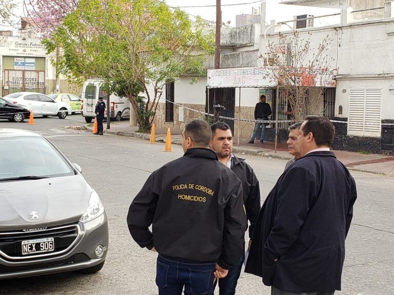 El crimen ocurrió este martes en la madrugada a la salida de un after en la zona del Abasto tras una pelea y tiroteo.