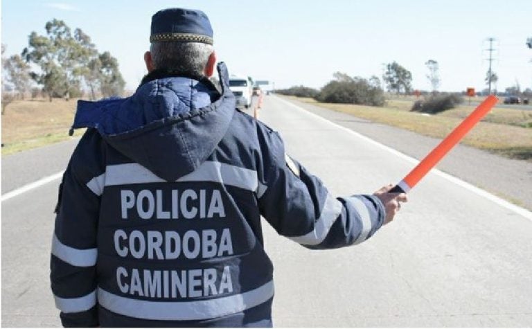 Policía no permite el ingreso de personas al Valle de Punilla