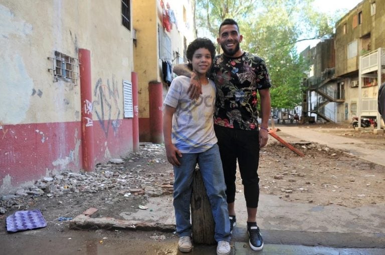 Balthazar Murillo junto a Carlos Tevez (Foto: Alejandro del Bosco).