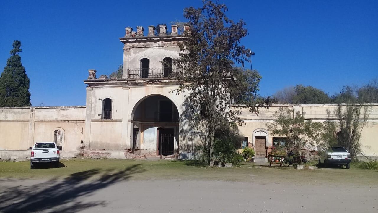 La familia asegura que la casa no forma parte de los planos del Castillo.