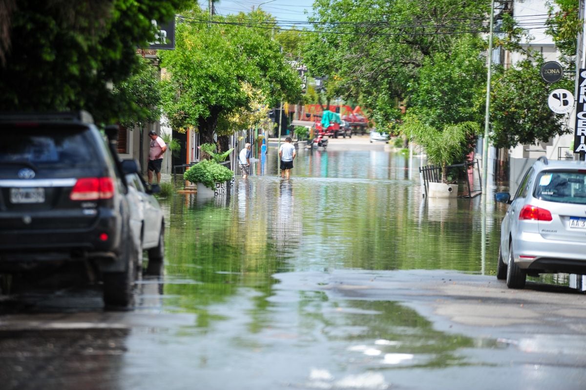 Llega a Gualeguaychú el gobernador Rogelio Frigerio para recorrer las zonas afectadas por las inundaciones