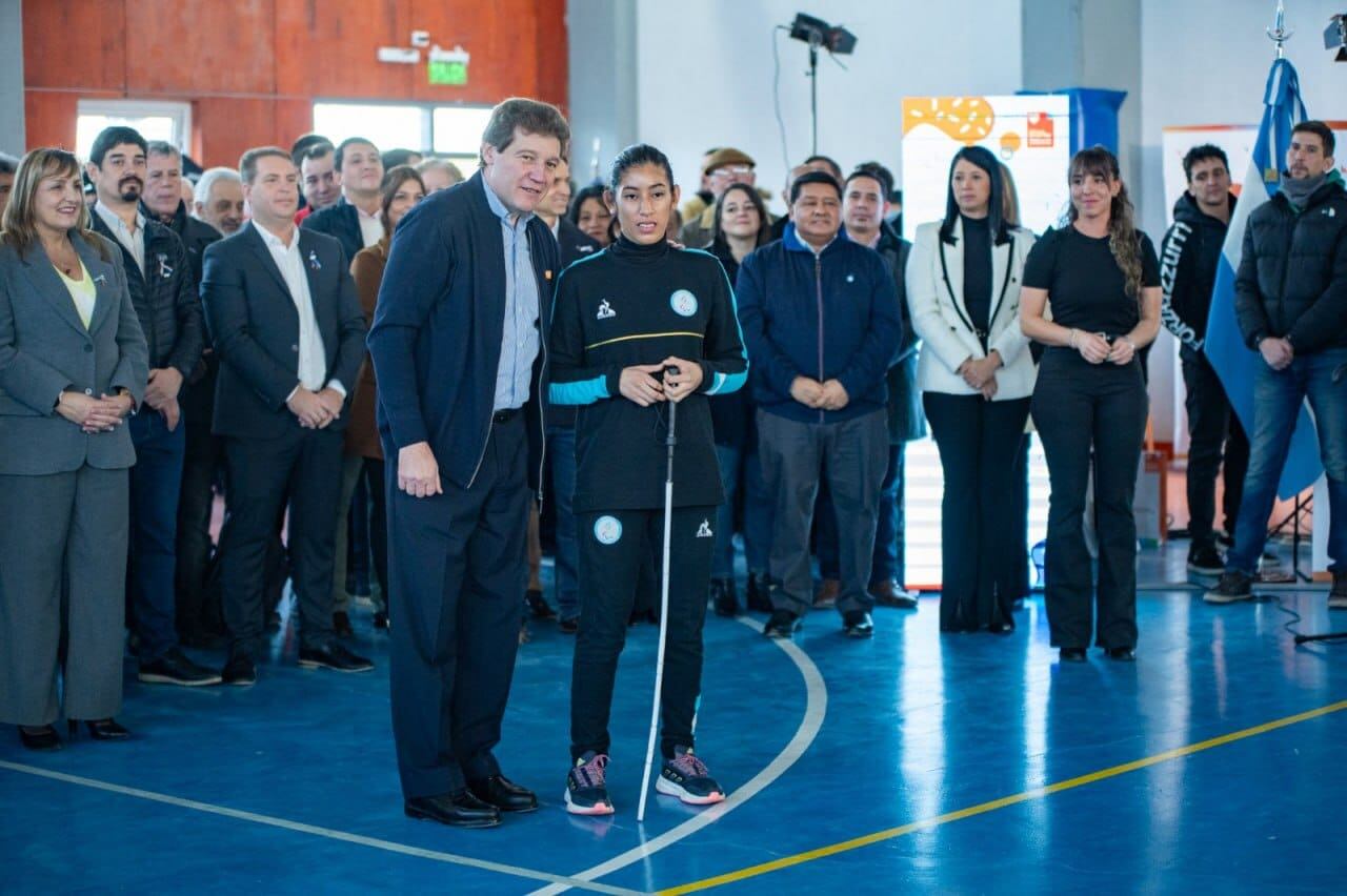 33° aniversario de la jura de la Constitución de Tierra del Fuego AIAS.