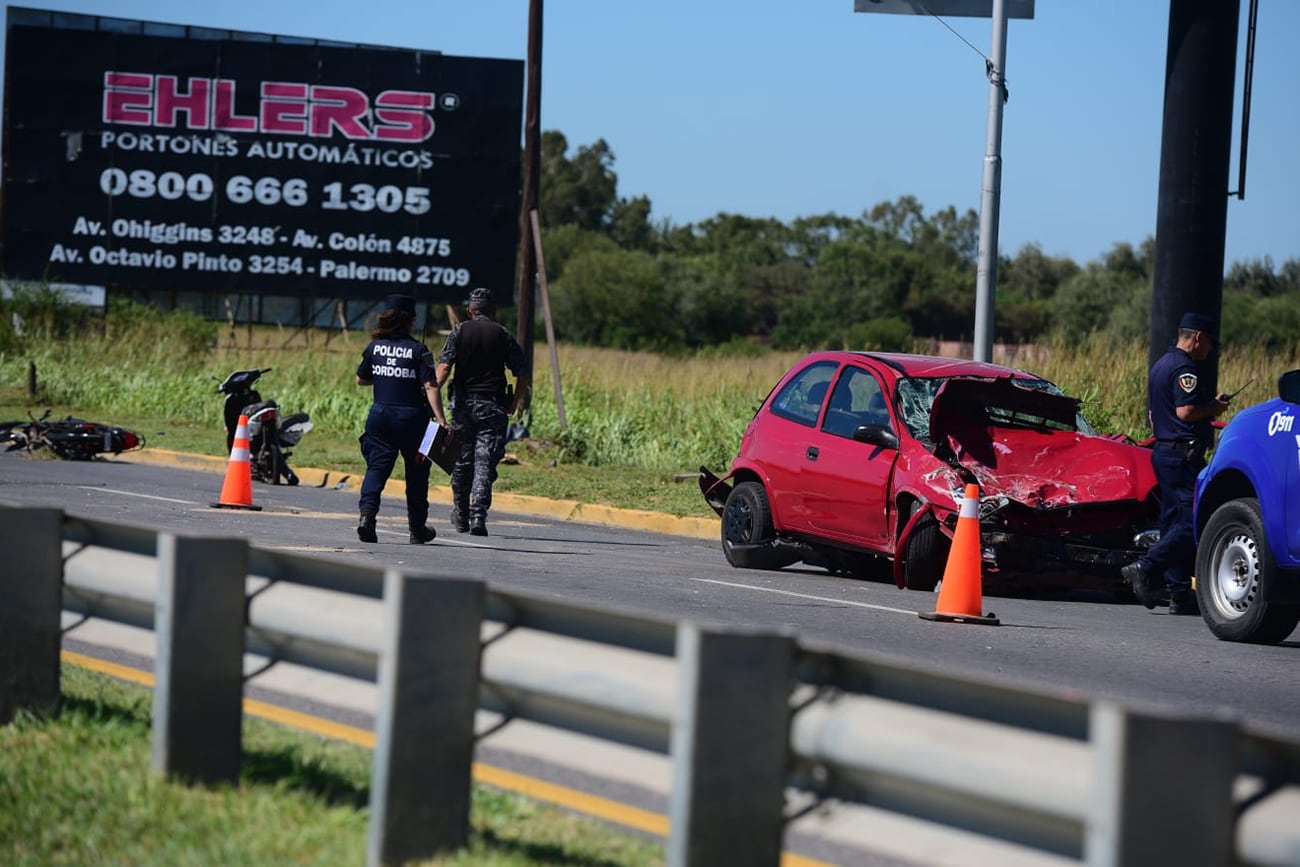 Picada fatal en Córdoba. Habilitan el paso en dos carriles de la ruta E-53 a la altura del Aeropuerto Taravella. (José Gabriel Hernández / La Voz)