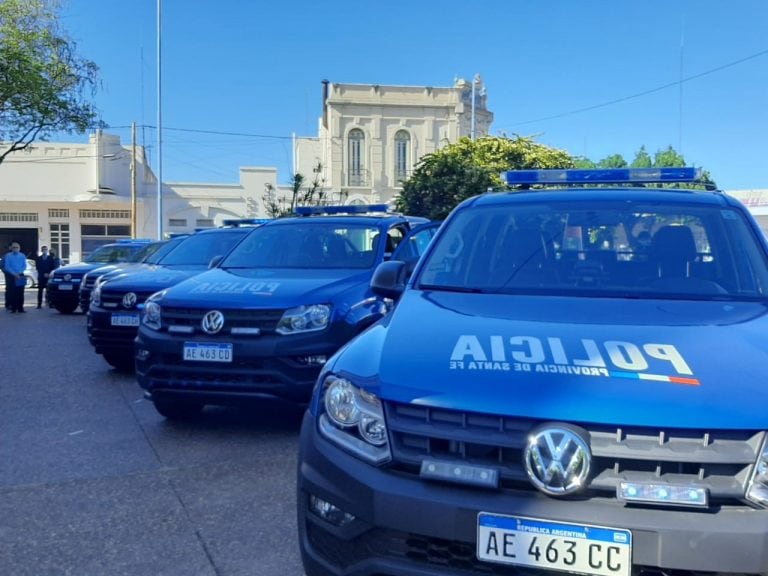 Nuevas cambionetas para la URV de Policía