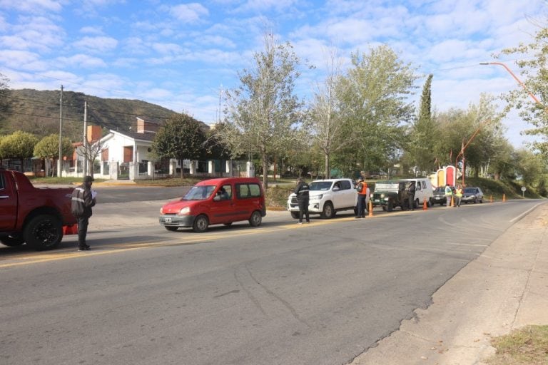 Cerca de 1500 personas fueron controladas en los ingresos a Carlos Paz. (Foto: prensa municipal).