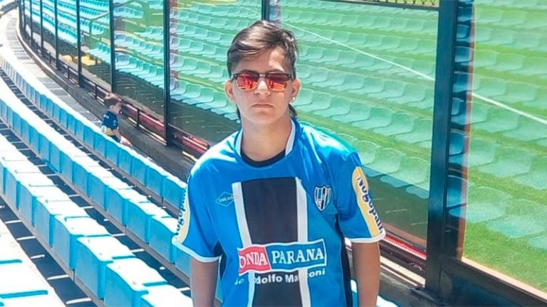 Se realizará un encuentro de fútbol solidario en honor a un joven que sufrió un ACV