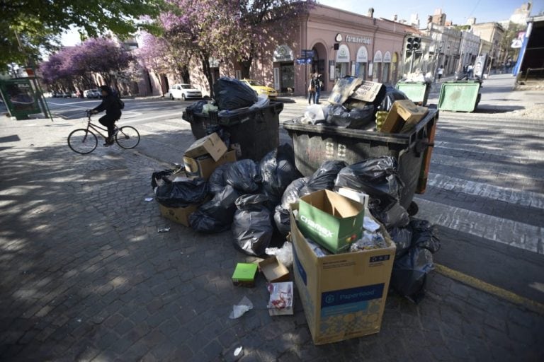 Basura acumulada en Córdoba en el paro del martes 25 de setiembre.