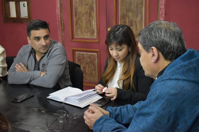 También hubo reuniones con intendentes.