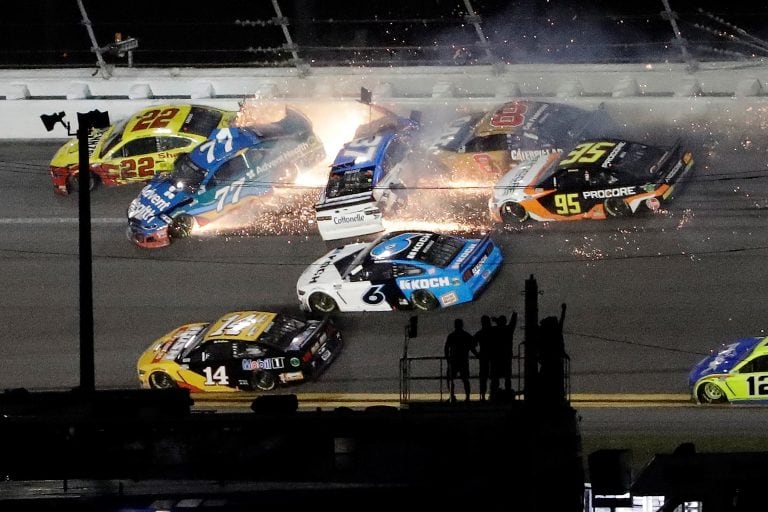 El impactante accidente en la 62ª carrera Daytona 500 de NASCAR (Foto: Chris O'Meara/AP)