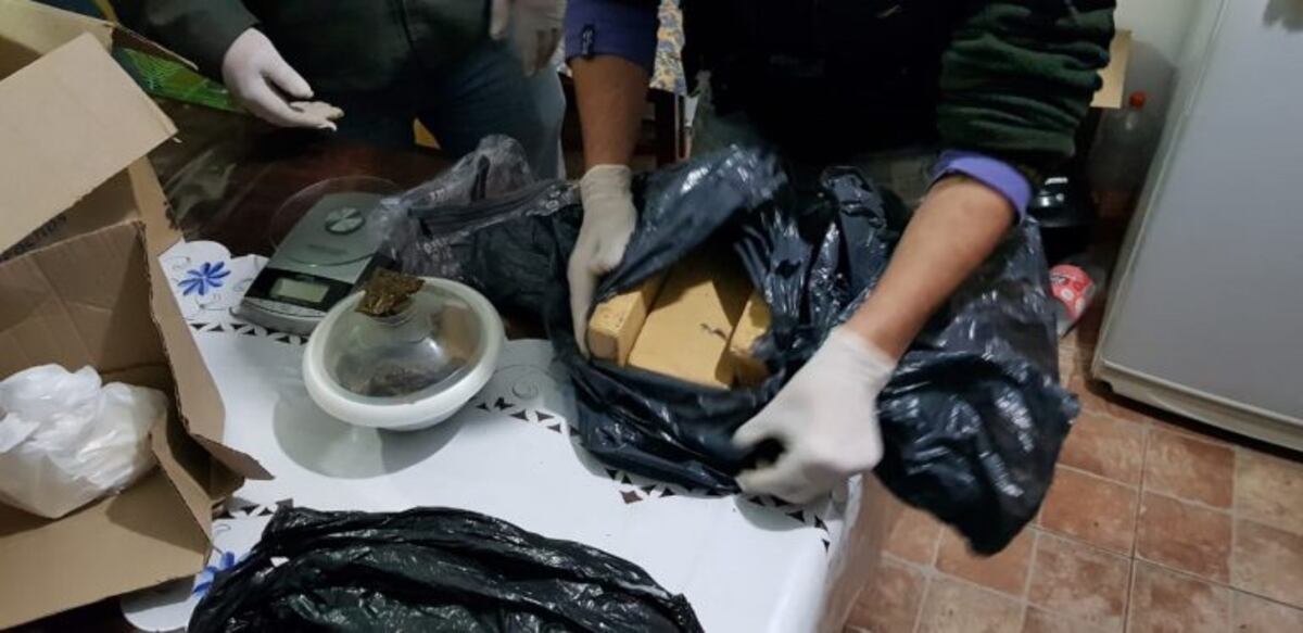 Cayó una banda narco que también operaba en Córdoba y detuvieron a un policía