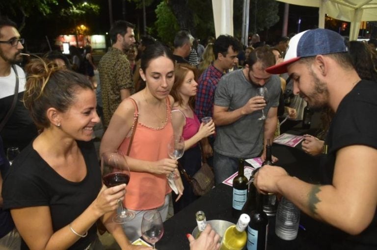 La calle Arístides lució repleta el viernes por la noche