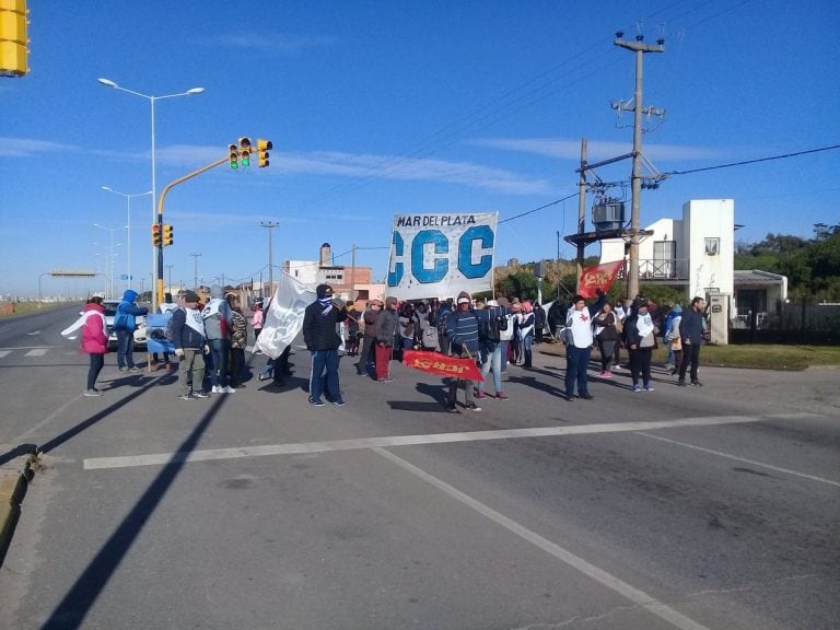 Corte en Ruta 11 en el Cordón Industrial. (CCC)