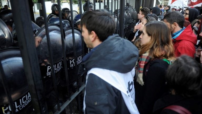 Protesta en FUBA (Alfredo Martínez).