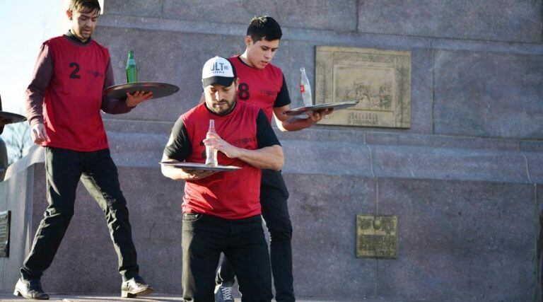 Entre los obstáculos, estaban las escaleras del monumento a San Martín (Vía Santa Rosa)