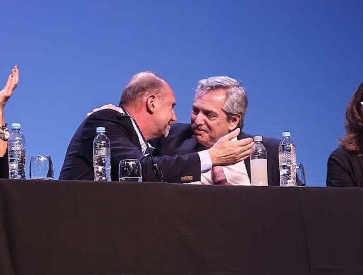 El equipo de Perotti le contestó a Lifschitz y ratificó el acto público para el traspaso de mando