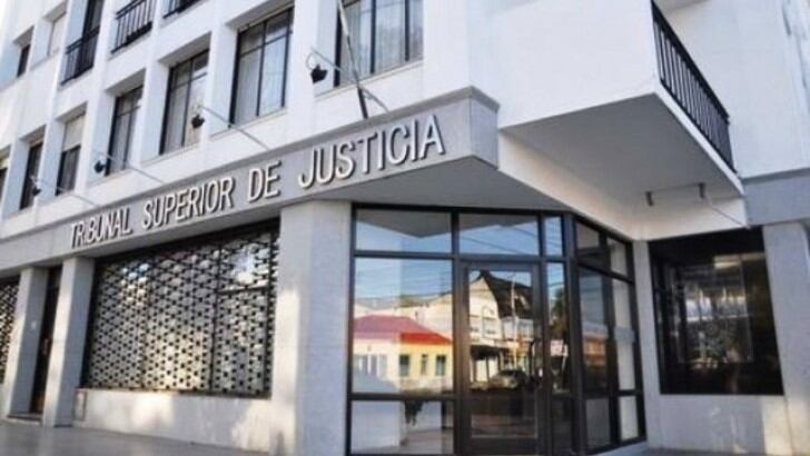 Se estableció asueto en todas las dependencias judiciales para desinfectar.