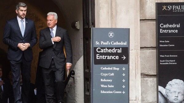 Marcos Peña junto al ministro de Estado para Europa y las Américas de la cancillería británica, Alan Duncan.