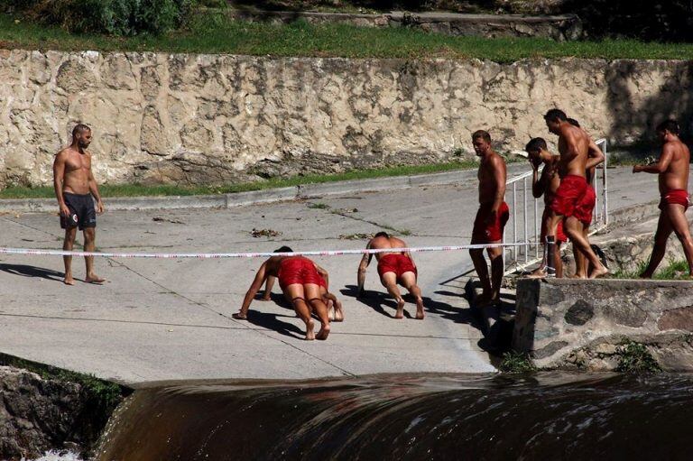 Guardavidas entrenan en Carlos Paz