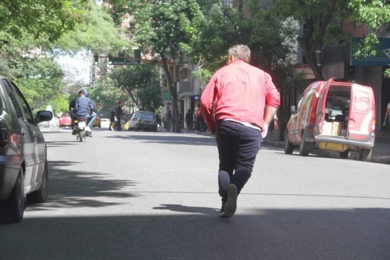 Un fotógrafo, testigo ocasional de un arrebato en pleno centro de Córdoba.