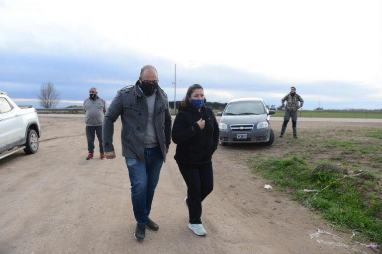 Cristina Castro, la madre de Facundo Castro Astudillo en uno de los rastrillajes (Foto: Clarín)