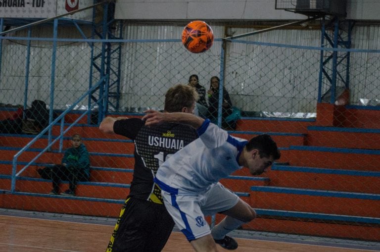 Club de amigos vs Aatedyc en la cancha de Campolter