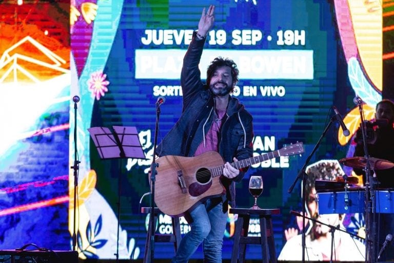 Iván Noble en el picnic nocturno en Bowen.