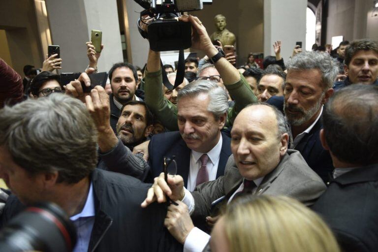 Alberto Fernández en la Universidad Nacional de Córdoba en el marco del ciclo Diálogos Políticos.