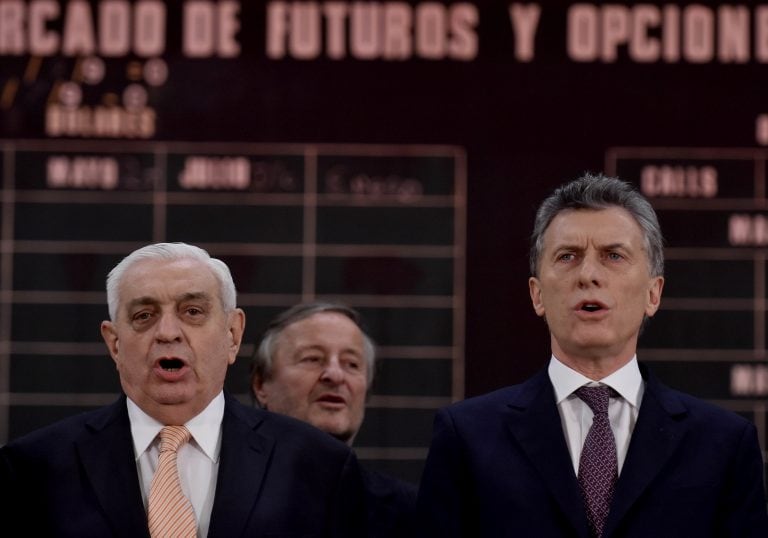 Adelmo Gabbi y Mauricio Macri (DYN)