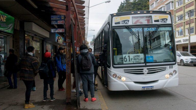 Continúan los pedidos de MiBus para llevar el boleto a $41 en Bariloche.