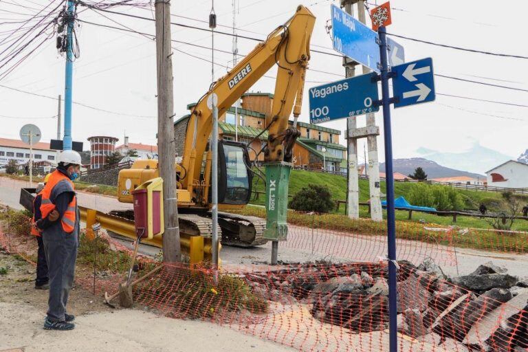 Reparaciones calle Yaganes