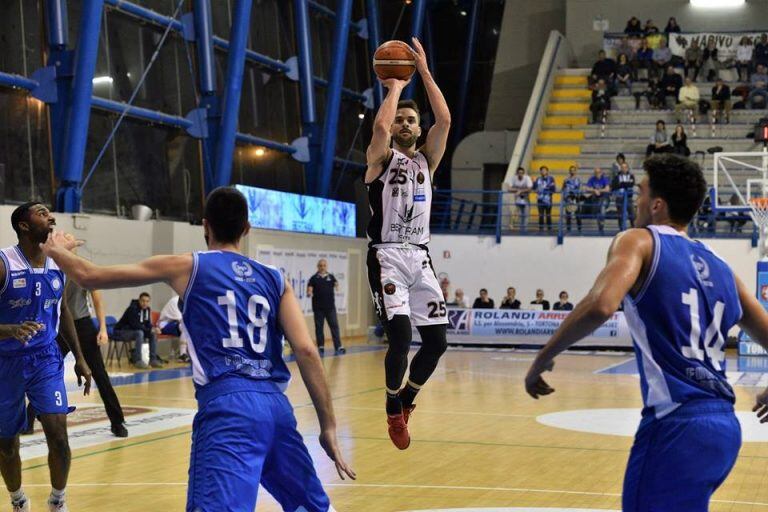 Pablo Bertone Derthona Basket