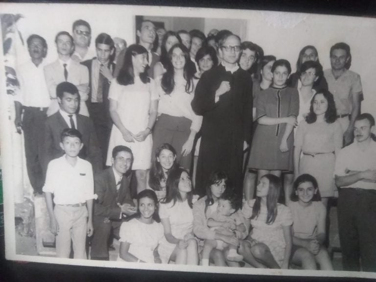 Padre José Temón en sus primeros años como sacerdote