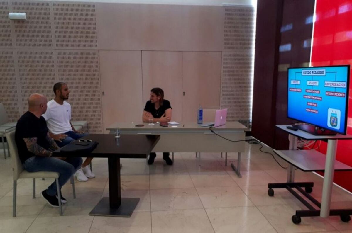 Jorge Sampaoli se reunió con Guido Pizarro tras la lesión de Lucas Biglia