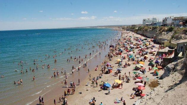 Postales de los veranos anteriores a la pandemia en Las Grutas.