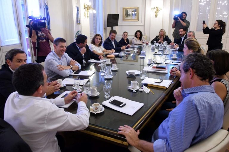 Reunión Fein con concejales por la reforma constitucional