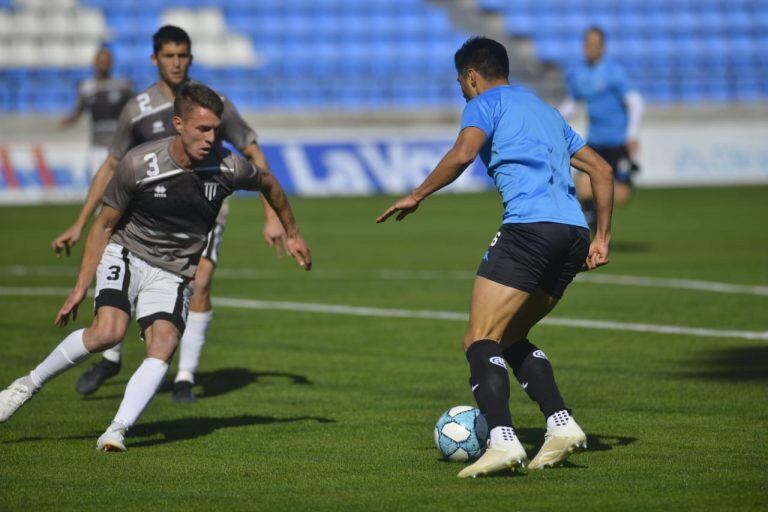 El amistoso entre Belgrano y Gimnasia de Mendoza.