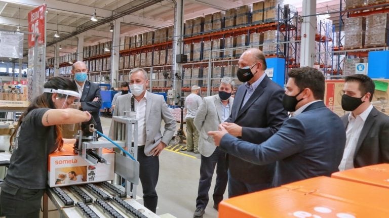 Omar Perotti recorrió la planta de electrodomésticos Liliana (Gobierno de Santa Fe)