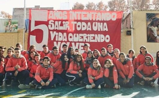 Los estudiantes de 5º año del "Instituto Adventista".