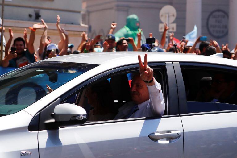 Alberto Fernández llegando al Congreso (AP Photo/Marcos Brindicci).