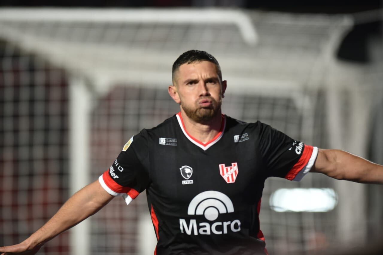 Adrián Martínez es el abanderado del gol de Instituto junto a Santiago Rodríguez.